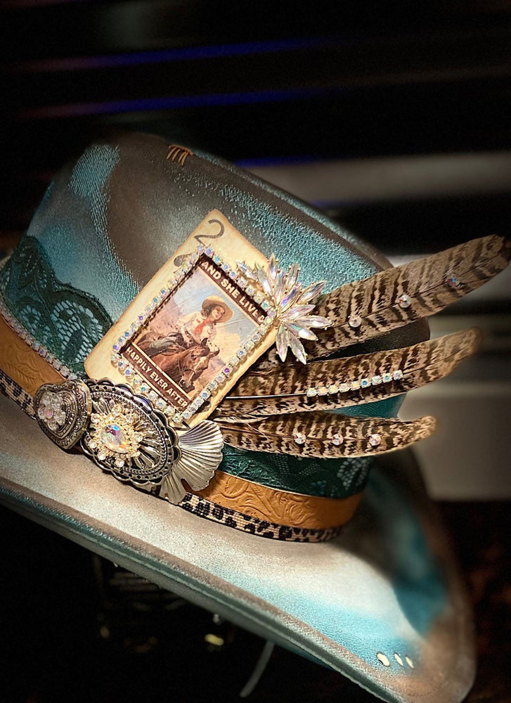 Classic Cowgirl - Distressed Hat