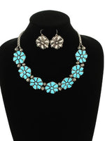 Western Floral Necklace
