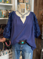 Embroidered Puffy Sleeve Top